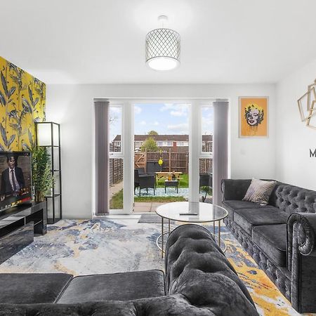 ברמינגהאם Luxury 2 Bed House City Centre ✘ Bbq & Garden ☆ Family Friendly→ Swingball & Outdoor Furniture - Free Parking → With 50 Inch Smart Tv, Free Netflix & Wifi ✘ Comfy Seating Area - By Maevela מראה חיצוני תמונה
