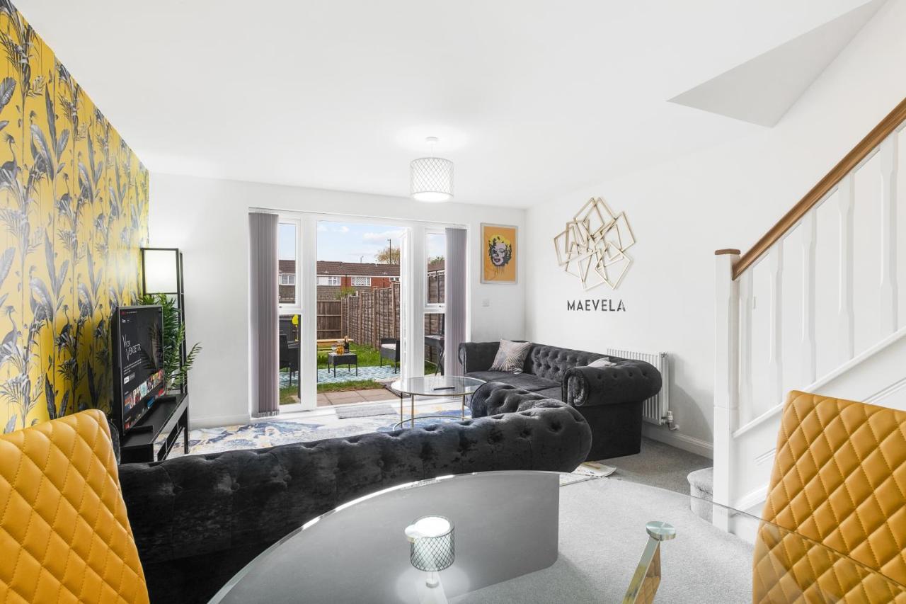 ברמינגהאם Luxury 2 Bed House City Centre ✘ Bbq & Garden ☆ Family Friendly→ Swingball & Outdoor Furniture - Free Parking → With 50 Inch Smart Tv, Free Netflix & Wifi ✘ Comfy Seating Area - By Maevela מראה חיצוני תמונה